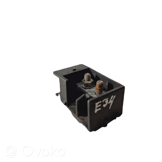 BMW 5 E34 Cableado positivo 1714320