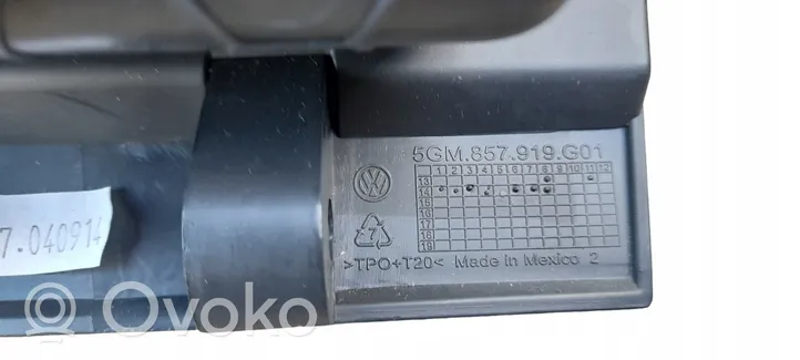 Volkswagen Golf VII Boîte / compartiment de rangement pour tableau de bord 5GM857919