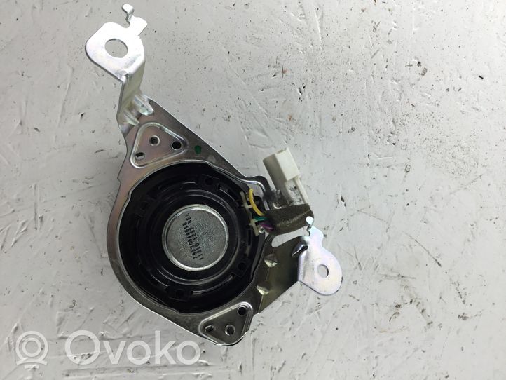 Toyota Land Cruiser (J150) Pannello altoparlante 8923004601c