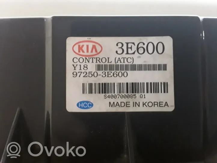 KIA Sorento Air conditioner control unit module 972503E600