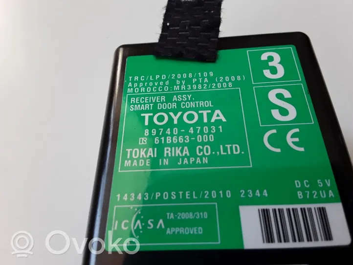 Toyota Prius (XW30) Oven keskuslukituksen ohjausyksikön moduuli 8974047031