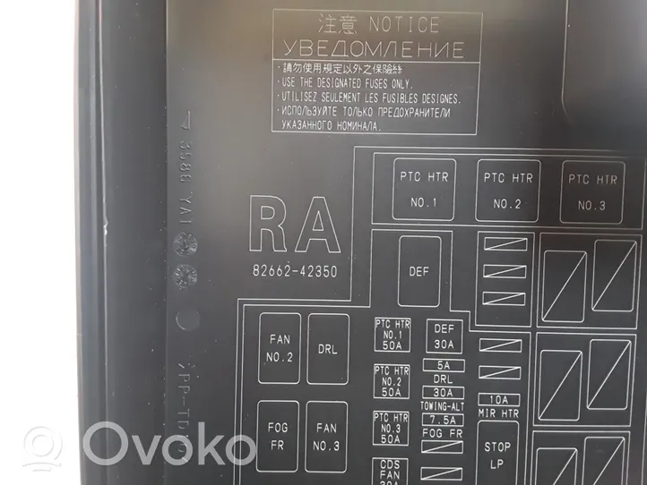 Toyota RAV 4 (XA40) Pokrywa skrzynki bezpieczników 8266242350