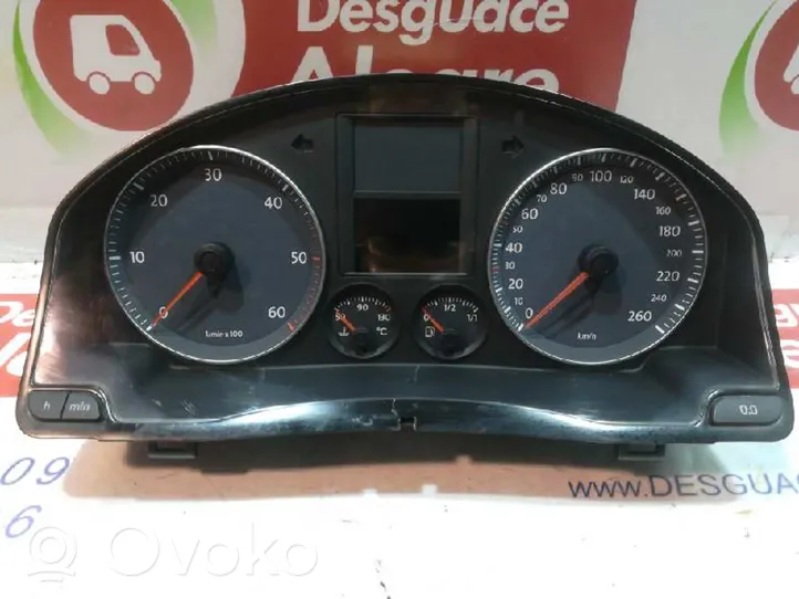 Volkswagen Golf V Geschwindigkeitsmesser Cockpit 1K0920853B