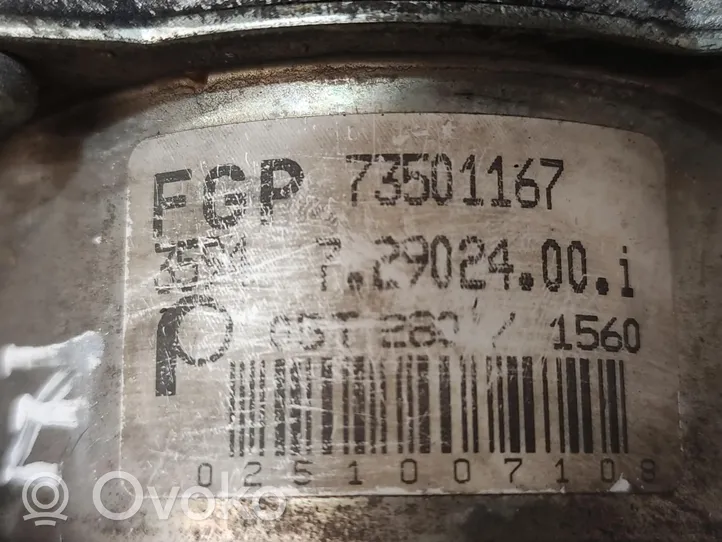 Opel Corsa C Pompe à vide 73501167