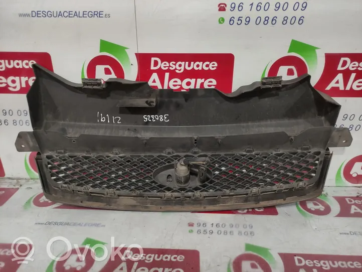 Ford Focus Front grill 4M518138AE