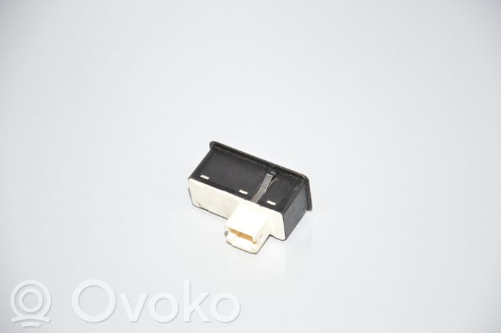 8352160 BMW 5 E39 Seat memory switch, 5.00 € | RRR
