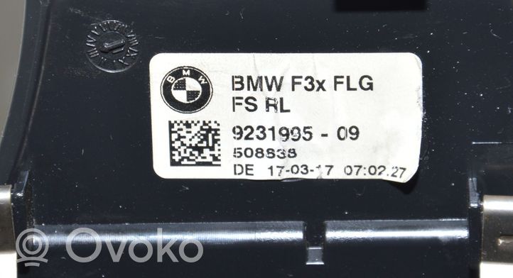 BMW M4 F82 F83 Boczna kratka nawiewu deski rozdzielczej 