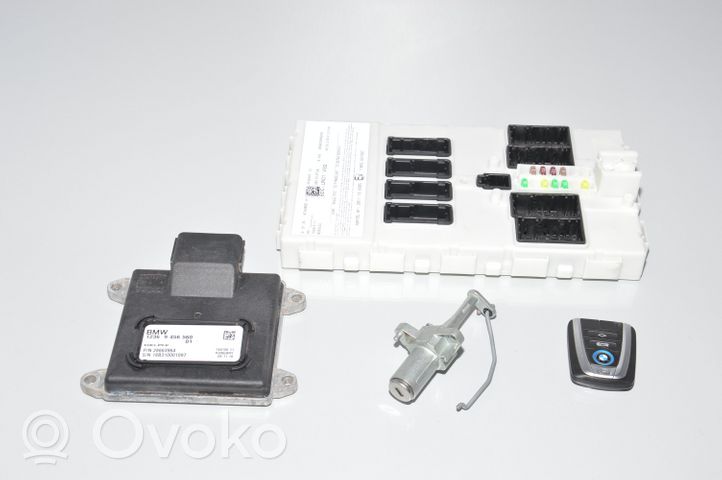 BMW i3 Komputer / Sterownik ECU i komplet kluczy 8736965