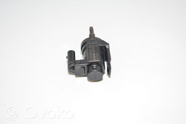 BMW 5 G30 G31 Solenoidinis vožtuvas 8570591