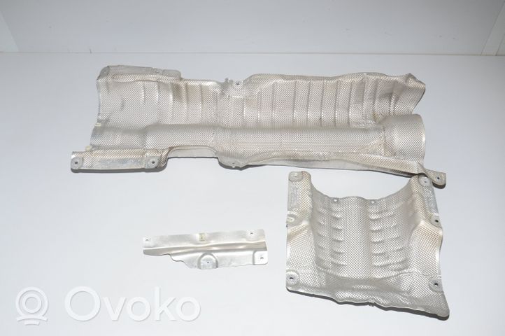 BMW 7 G11 G12 Bouclier thermique d'échappement 7340215