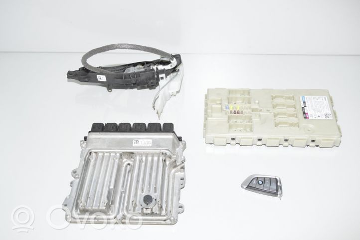 BMW 7 G11 G12 Komputer / Sterownik ECU i komplet kluczy 8593720