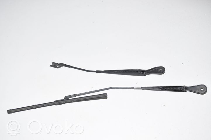 BMW 2 F46 Mechanizm i silniczek wycieraczek szyby przedniej / czołowej 7335963