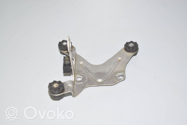 BMW 5 GT F07 Supporto pompa ABS 6775355