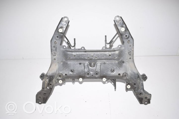 BMW 2 F46 Rama pomocnicza przednia 6872729