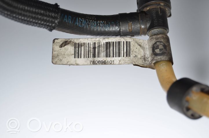 BMW X5 E70 Tuyau d'alimentation conduite de carburant 7796060