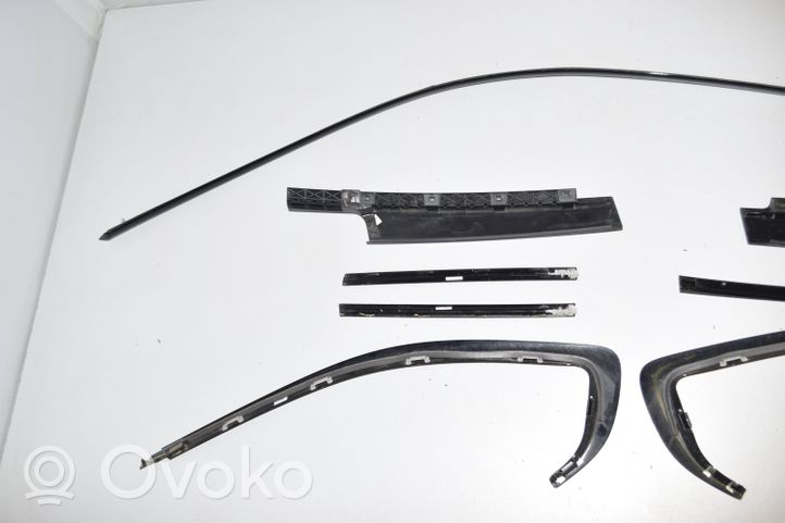 BMW 3 F30 F35 F31 Katon muotolistan suoja 7263239