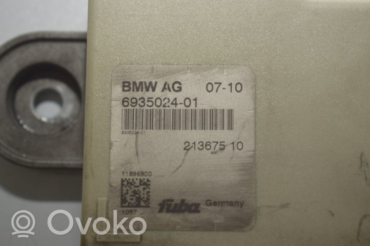 BMW 5 F10 F11 Wzmacniacz anteny 6935024