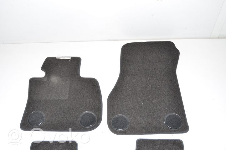 BMW 2 F46 Kit tapis de sol auto 7410323