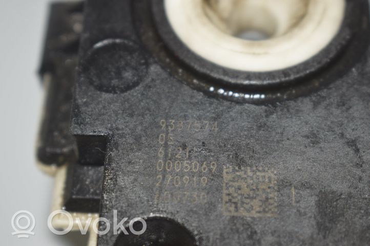 BMW 2 F46 Boîte de batterie 9387574