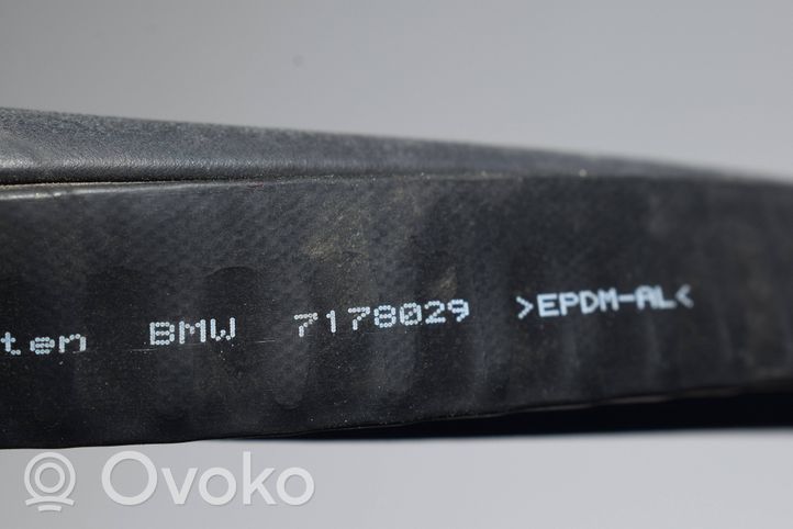 BMW 7 F01 F02 F03 F04 Gumowa uszczelka drzwi tylnych / na karoserii 7178029