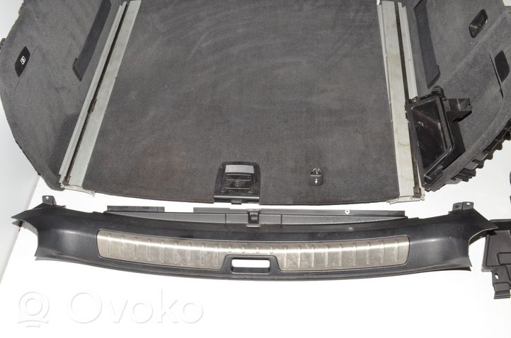 BMW X6 E71 Tapicerka bagażnika / Komplet 