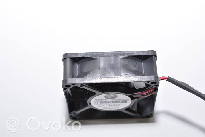 BMW 3 E90 E91 Engine control unit/module fan 6983075