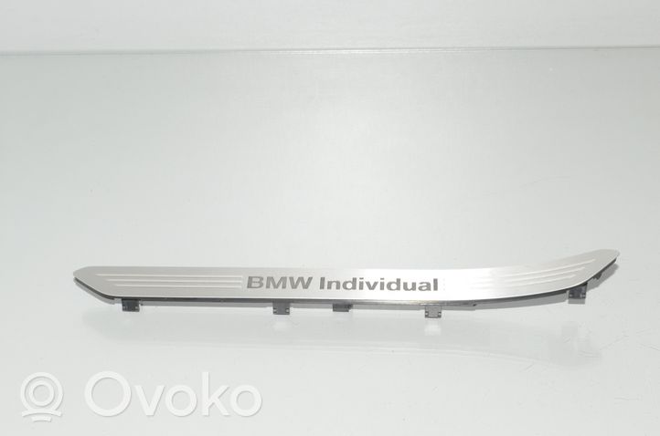 BMW X7 G07 Galinio slenksčio apdaila (vidinė) 