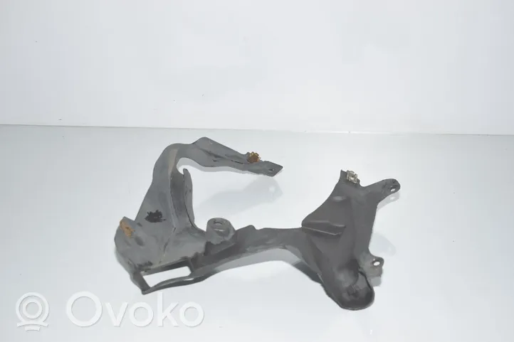 BMW 5 F10 F11 Priekinės važiuoklės dugno apsauga 7228686