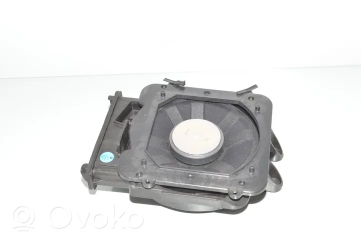 BMW 2 F46 Enceinte subwoofer 