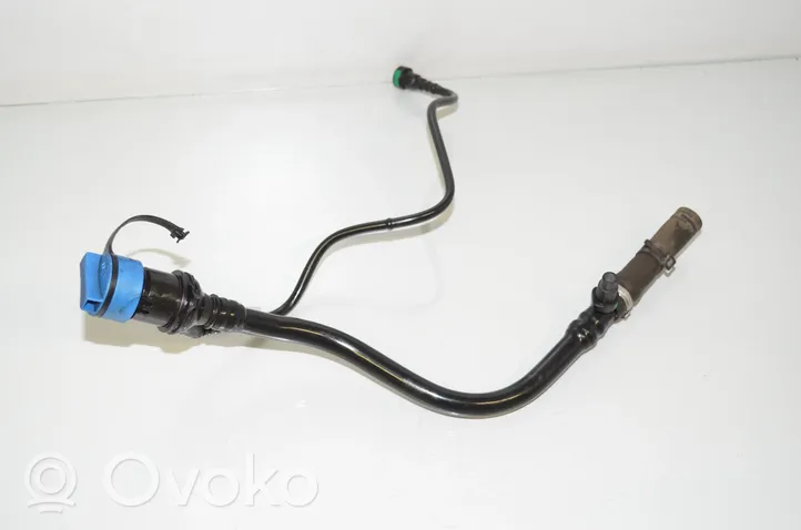 BMW X6 F16 Tubo di riempimento del liquido AdBlue 7320484