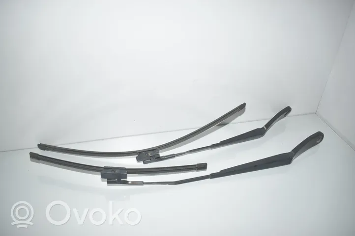 BMW X3 F25 Windshield/front glass wiper blade 7213271