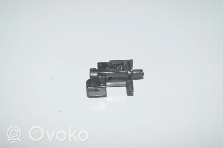 BMW 6 F06 Gran coupe Turbo solenoid valve 7810831