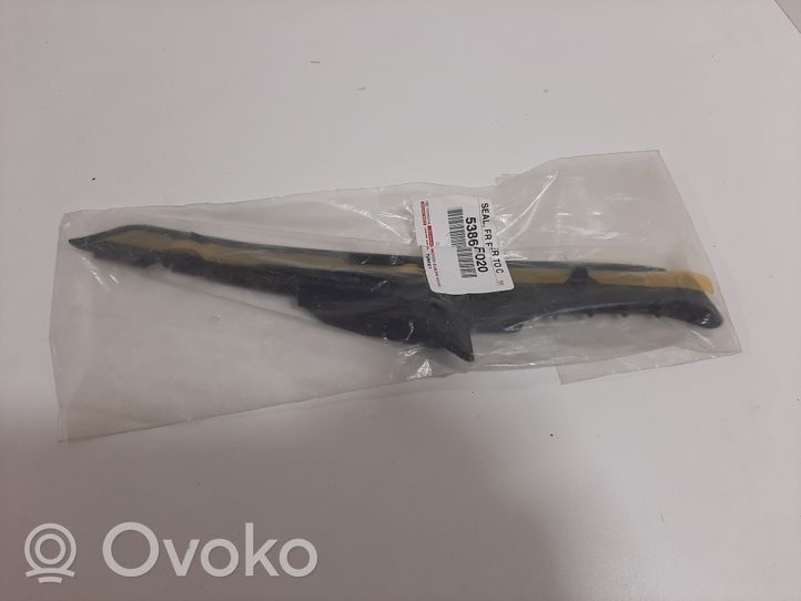 Toyota Verso Listwa szyby czołowej / przedniej 538660F020