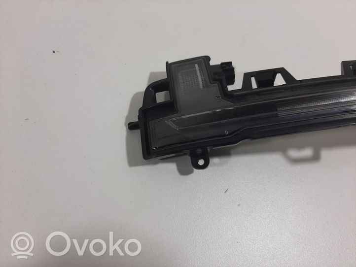 BMW X3 G01 Pagrieziena lukturis spogulī 7441439