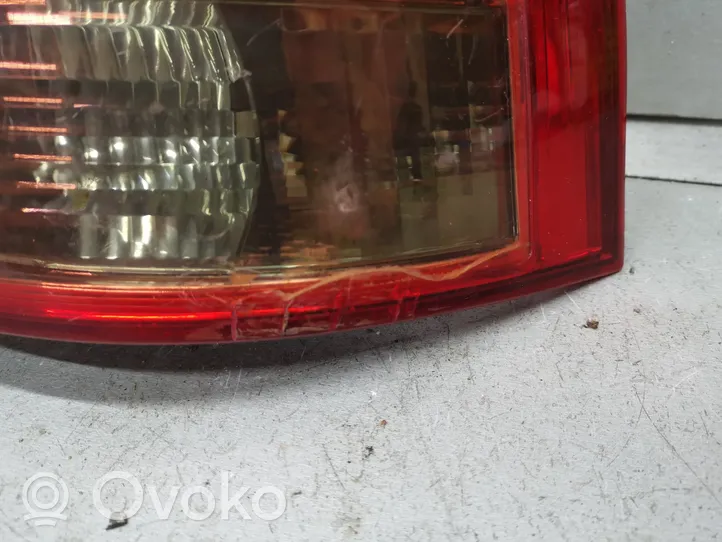 Toyota Corolla E120 E130 Lampa tylna 