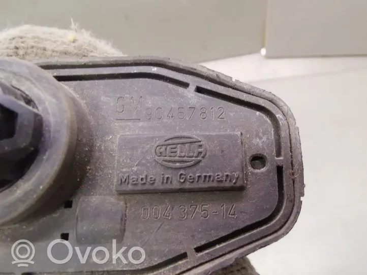 Opel Omega B1 Headlight level adjustment motor 90457812