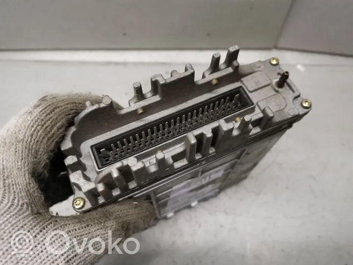 Volkswagen Sharan Dzinēja vadības bloks 0281001736