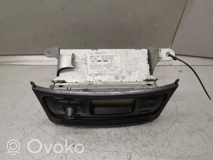 Toyota Yaris Verso Radio/CD/DVD/GPS-pääyksikkö 8611052030