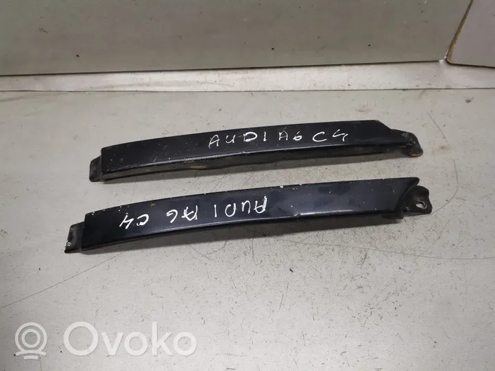 Audi A6 S6 C4 4A Listwa pod lampę przednią 4A0853207D