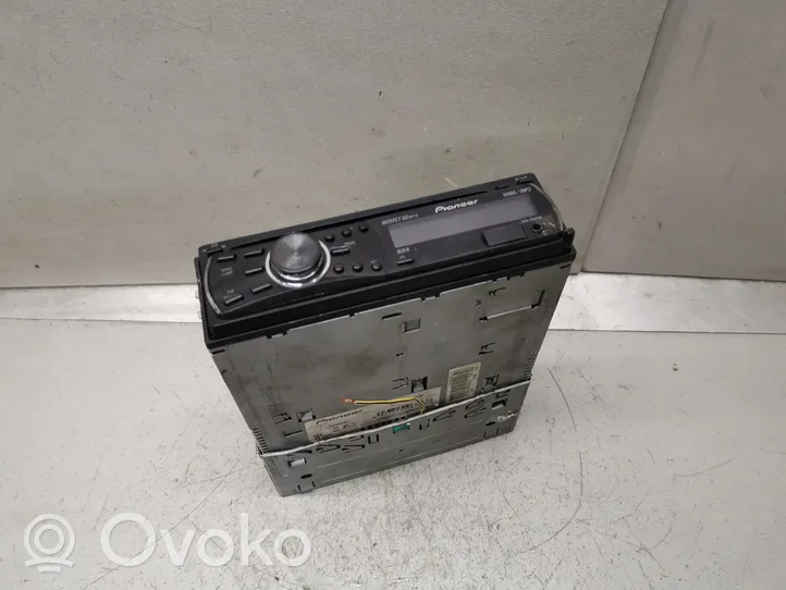 Audi A4 S4 B5 8D Radio / CD/DVD atskaņotājs / navigācija DEH2200UB