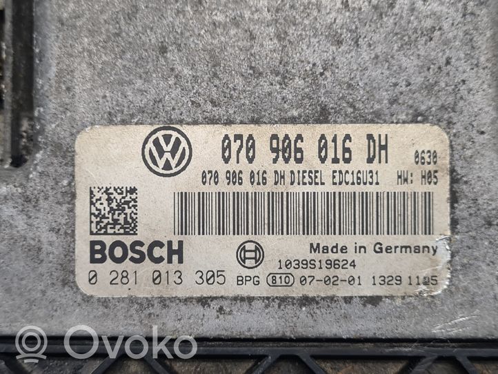 Volkswagen Touareg I Sterownik / Moduł ECU 070906016DH