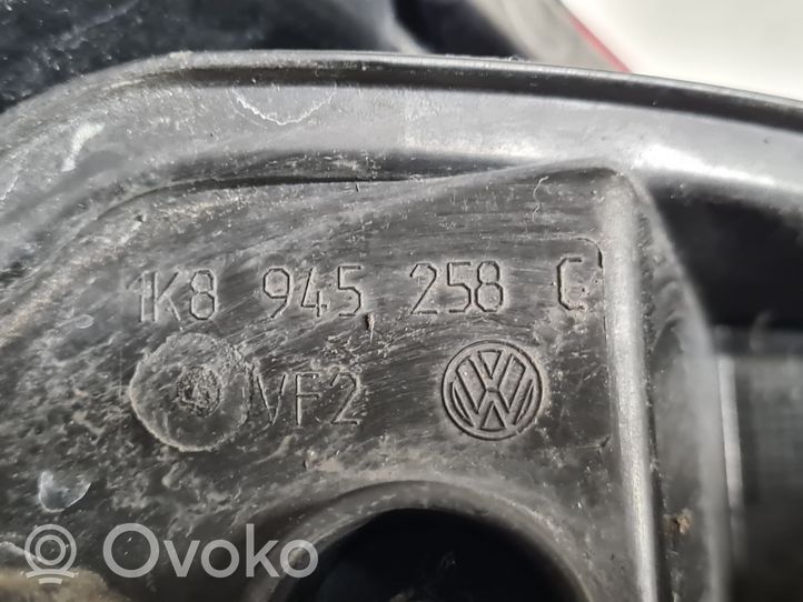 Volkswagen Scirocco Aizmugurējais lukturis virsbūvē 1K8945096H