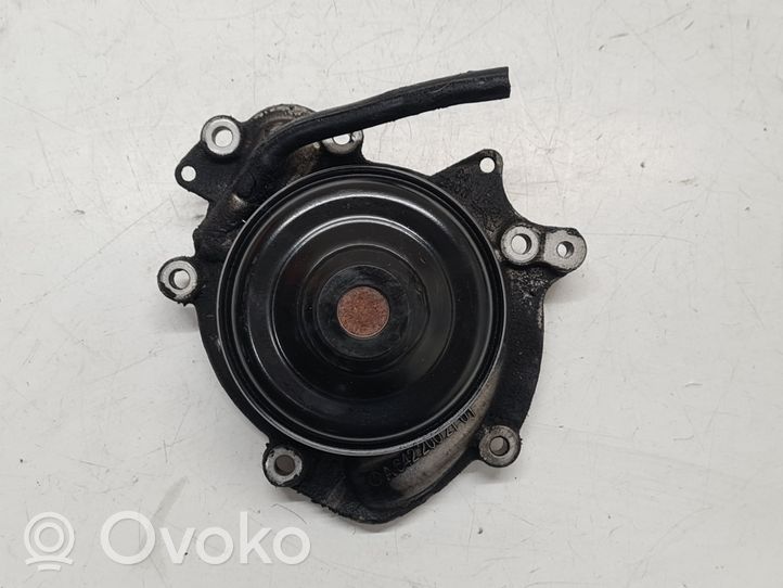 Mercedes-Benz GL X166 Pompe de circulation d'eau A6422002101