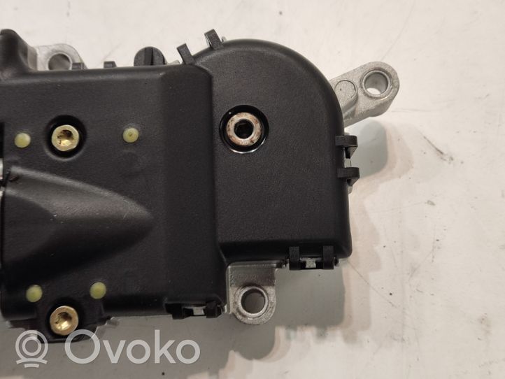 BMW X5 E53 Motore/attuatore 6761692265204