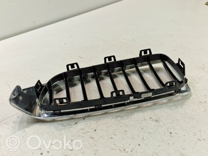 BMW 4 F32 F33 Maskownica / Grill / Atrapa górna chłodnicy 7294818