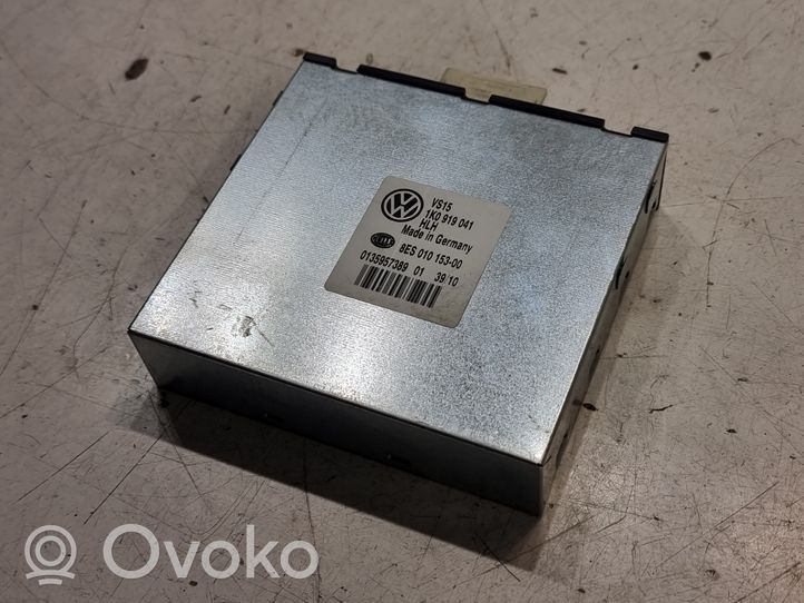 Volkswagen Golf VI Module convertisseur de tension 8ES01015300