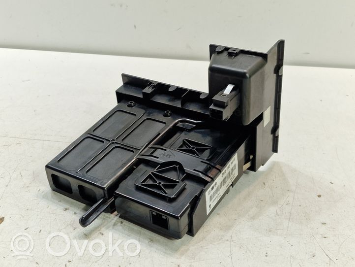 Skoda Octavia Mk2 (1Z) Connettore plug in USB 5N0035342E