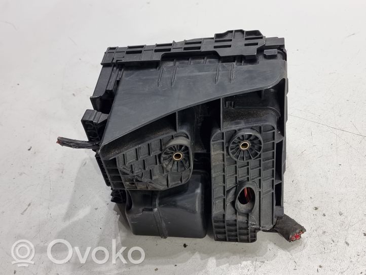 Audi A3 S3 8P Set scatola dei fusibili 01394932