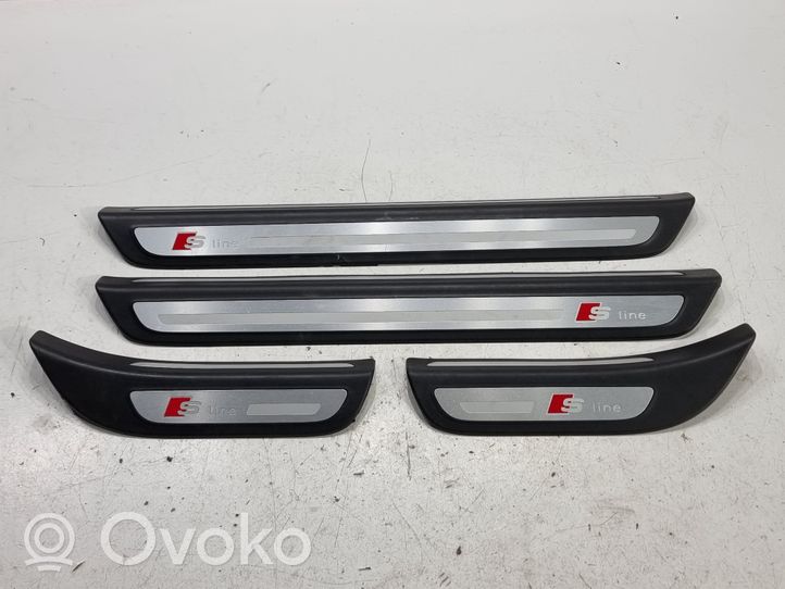 Audi Q5 SQ5 Garniture de protection de seuil intérieur 8R0853374