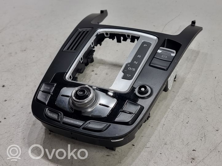 Audi A5 8T 8F Console centrale, commande de multimédia l'unité principale 8T0919611K